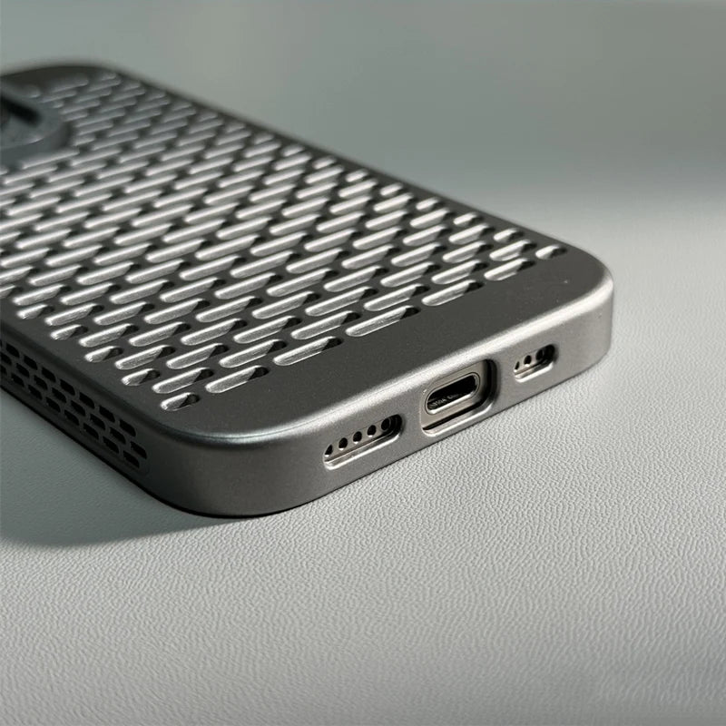 حافظات هواتف لطيفة لطرازات iPhone 15 و14 و13 و12 و11 Pro Max - غطاء صلب رفيع للغاية من مادة البولي كربونات مع خاصية تبديد الحرارة - TSP421