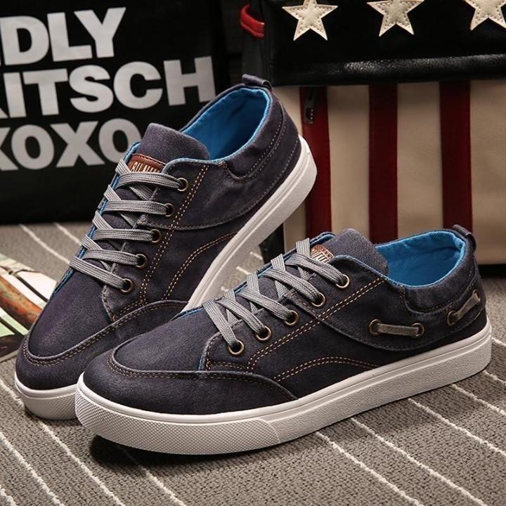 ⭕️ Men Canvas Shoes 2021 New Fashion Breathable Solid Casual Shoes Flats Tennis Sneakers .<br /> - Touchy Style .