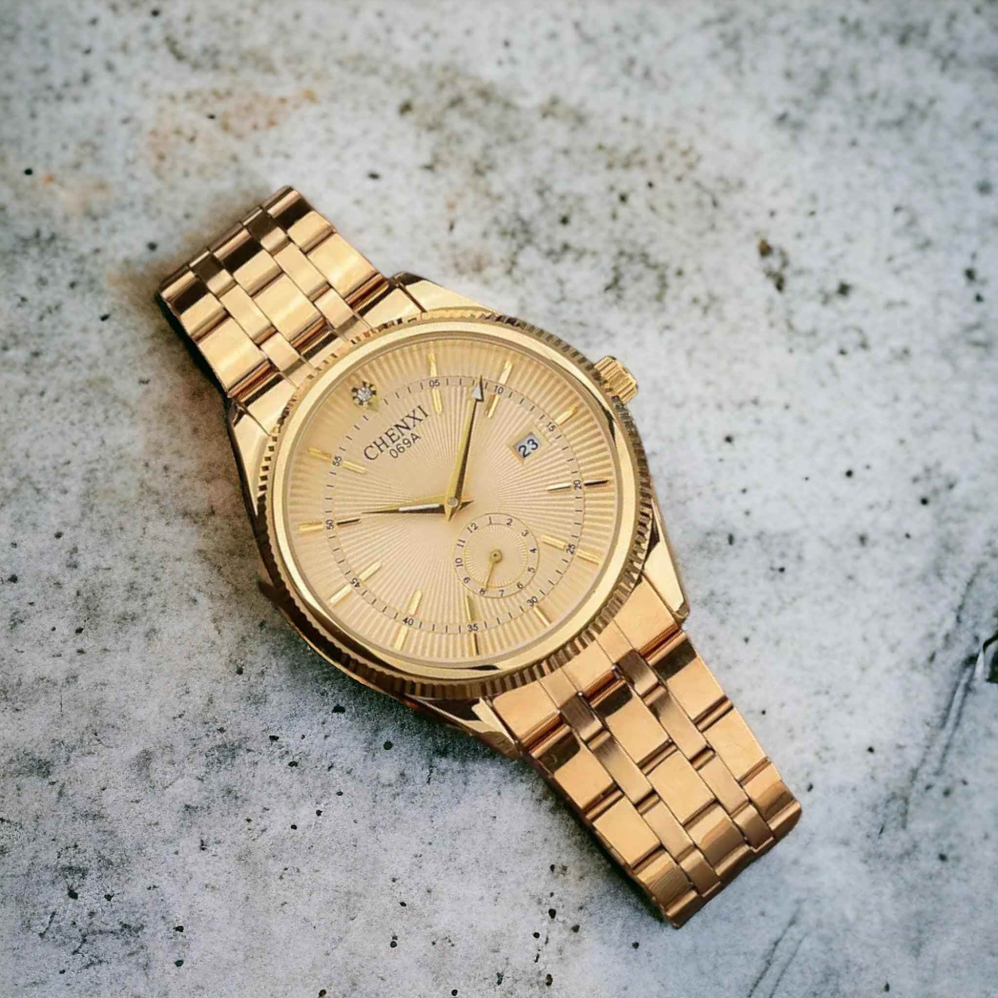 069A - Simple Watch - Golden Quartz Wristwatch for Men - Touchy Style