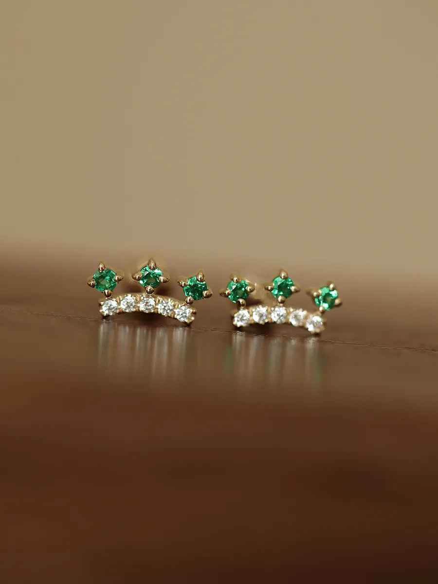925 Sterling Silver Stud Earrings Charm Jewelry - Small Crown Shape - Xm350 - Touchy Style