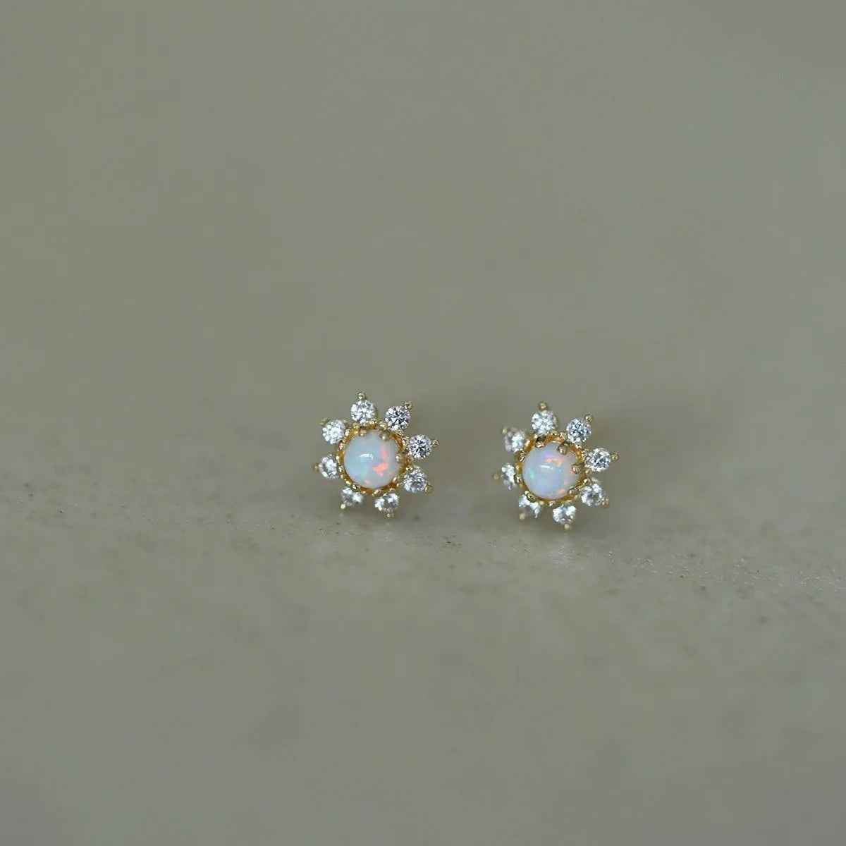925 Sterling Silver Stud Earrings Charm Jewelry - Sunflower Mini Opal - Xm398 - Touchy Style