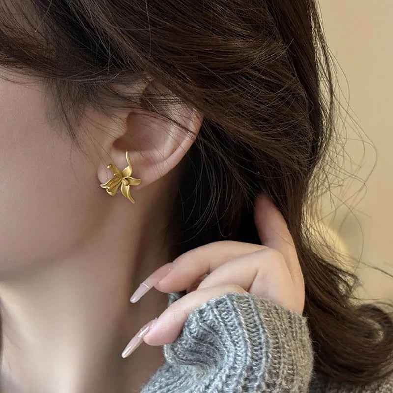 925 Sterling Silver Stud Earrings Charm Jewelry - Simple Flower - ER111 - Touchy Style