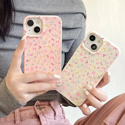 أغلفة هواتف لطيفة لهاتف iPhone 16 و15 و14 و13 Pro Max - غطاء خلفي محشو بالقطن بطبعة أحرف صينية من Winter Vibe - PC7220