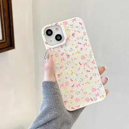 أغلفة هواتف لطيفة لهاتف iPhone 16 و15 و14 و13 Pro Max - غطاء خلفي محشو بالقطن بطبعة أحرف صينية من Winter Vibe - PC7220