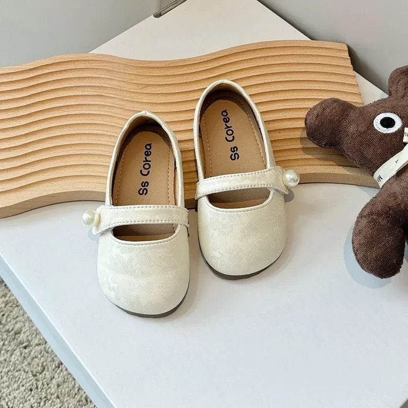 New Girls Embossed Flower Small Leather Shoes Little Kids Baby Princess Shoes Autumn Models Beige Green Silver Girl Shoes H07295 - Touchy Style