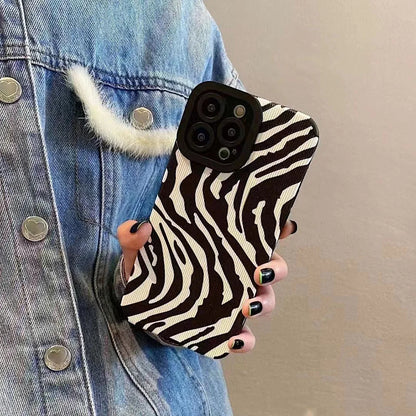 Fashion Zebra Black White Stripes Case Little Love Heart Cases For iPhone 13 15 11 14 12 Pro Max Plus Silicone Shockproof Cover