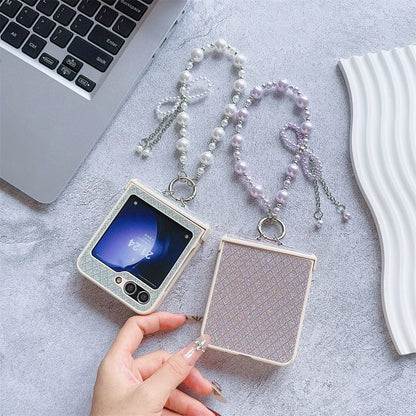 حافظات هواتف أنيقة لهاتف Galaxy Z Flip 5 3 4 - غطاء فاخر مرصع بأحجار الراين واللؤلؤ اللامع مع سلسلة معصم - C5220