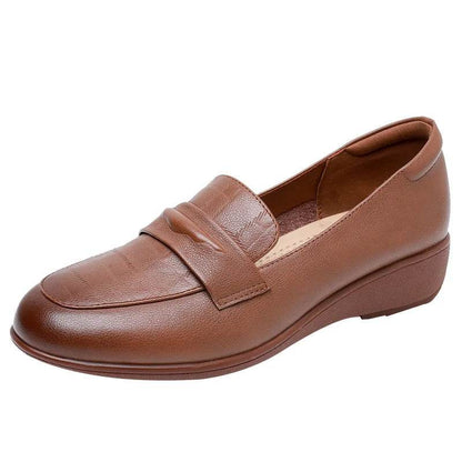 Retro Mom Shoes Women Genuine Leather Large Size Non-slip Casual Loafers Women&