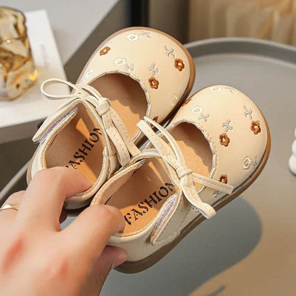 New Vintage Floral Mary Jane Low Heel Litte Girls Cosy Shallow Shoes Fashion Embroidery Flowers Princess Dress Shoes Girl G09282 - Touchy Style
