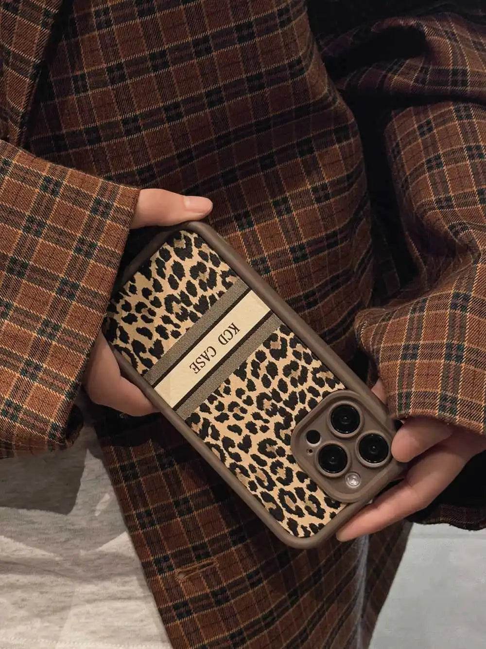 Cute Phone Cases For iPhone 16, 11, 12, 13, 14, 15 Pro Max - Soft Silicone Leopard Print - Leather Bumper Cover - IC4310 - Touchy Style
