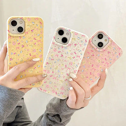أغلفة هواتف لطيفة لهاتف iPhone 16 و15 و14 و13 Pro Max - غطاء خلفي محشو بالقطن بطبعة أحرف صينية من Winter Vibe - PC7220