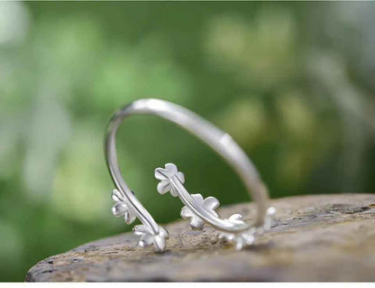 Charm Jewelry: LFJD0153 Delicate Flowers Adjustable Finger Rings - Touchy Style