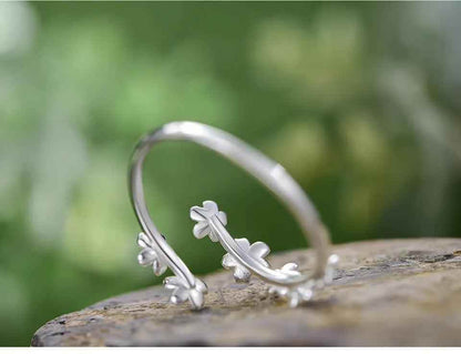 Charm Jewelry: LFJD0153 Delicate Flowers Adjustable Finger Rings - Touchy Style .