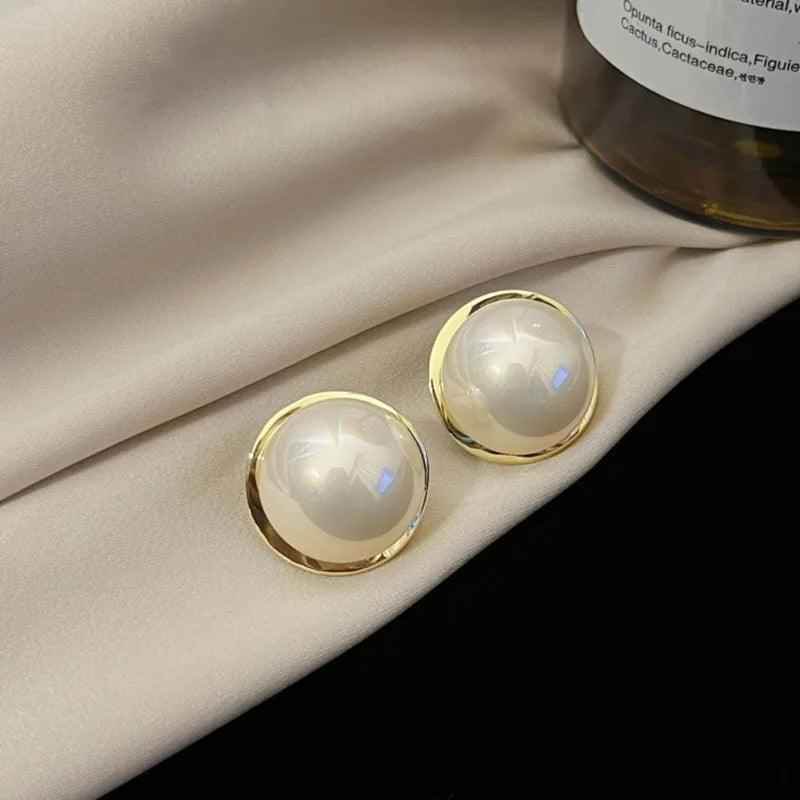 Geometric Circular Metal Charm Jewelry: RB308 Sweet Big Pearl Stud Earrings - Touchy Style .