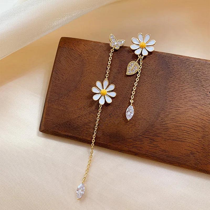 Glass White Daisy Flower Drop Earrings Charm Jewelry XYS0134 - Touchy Style .