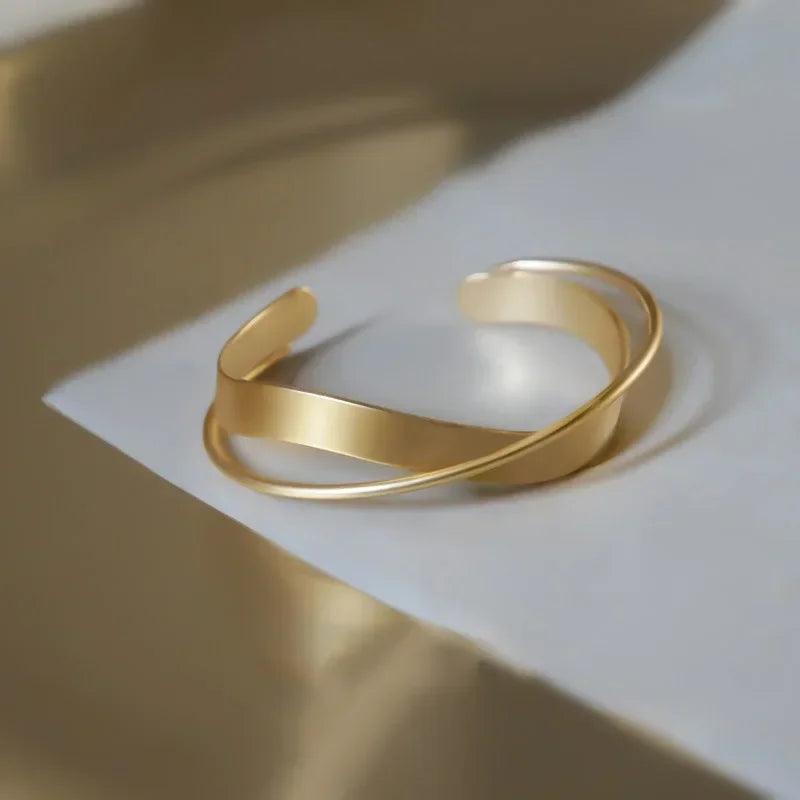 Gold Plated Mobius Bracelet Charm Jewelry R128 - Women&