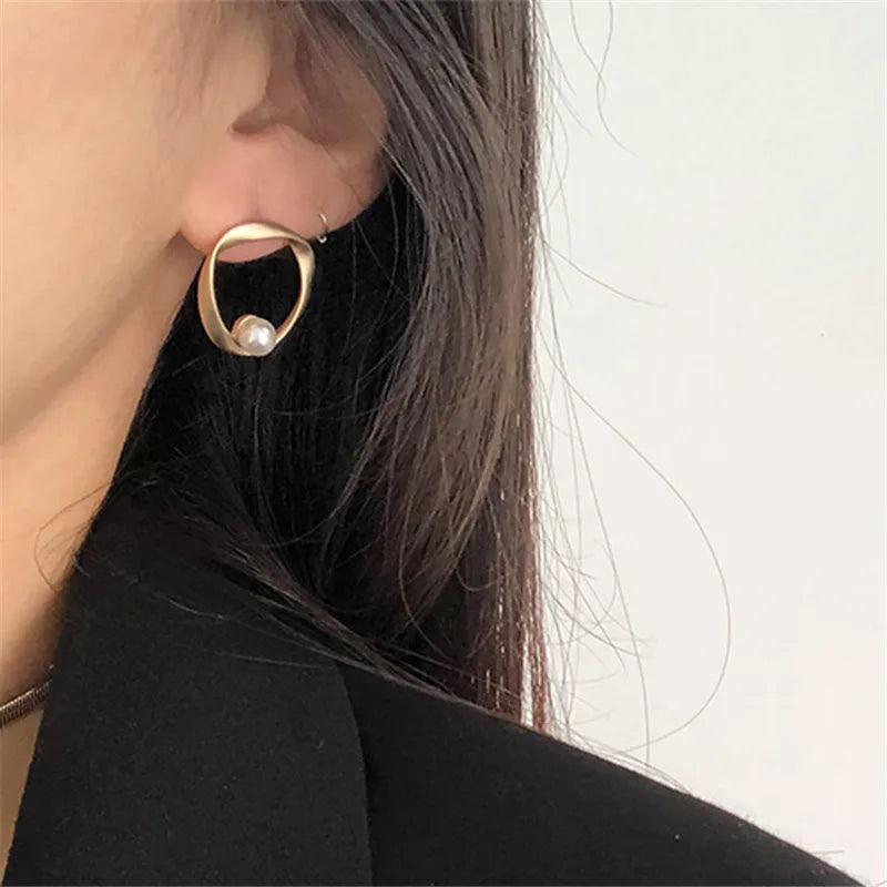 Irregular Circle Pearl Studs Earrings Charm Jewelry SCJI04 - Touchy Style