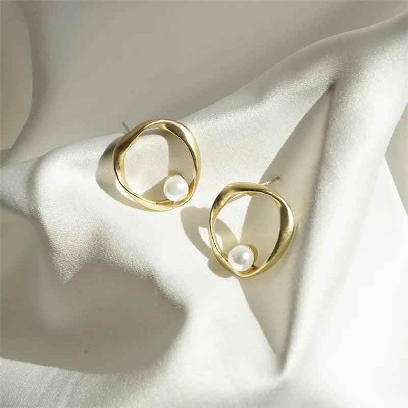 Irregular Circle Pearl Studs Earrings Charm Jewelry SCJI04 - Touchy Style