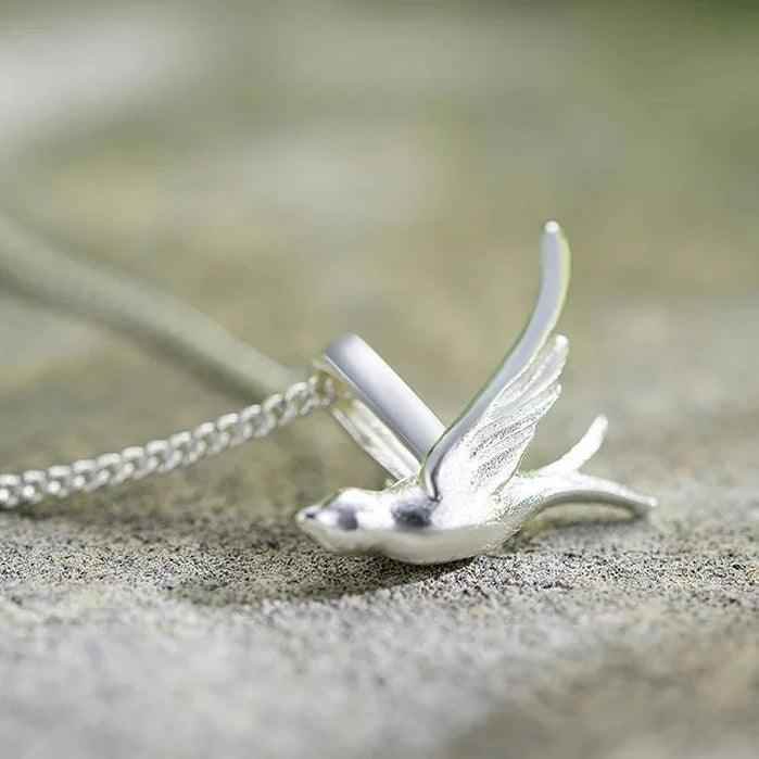 LFJE0201 Exquisite Small Swallow Necklace Charm - 925 Sterling Silver Jewelry - Touchy Style