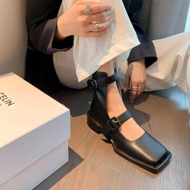 Thick Heels Chelsea Boots - Women&