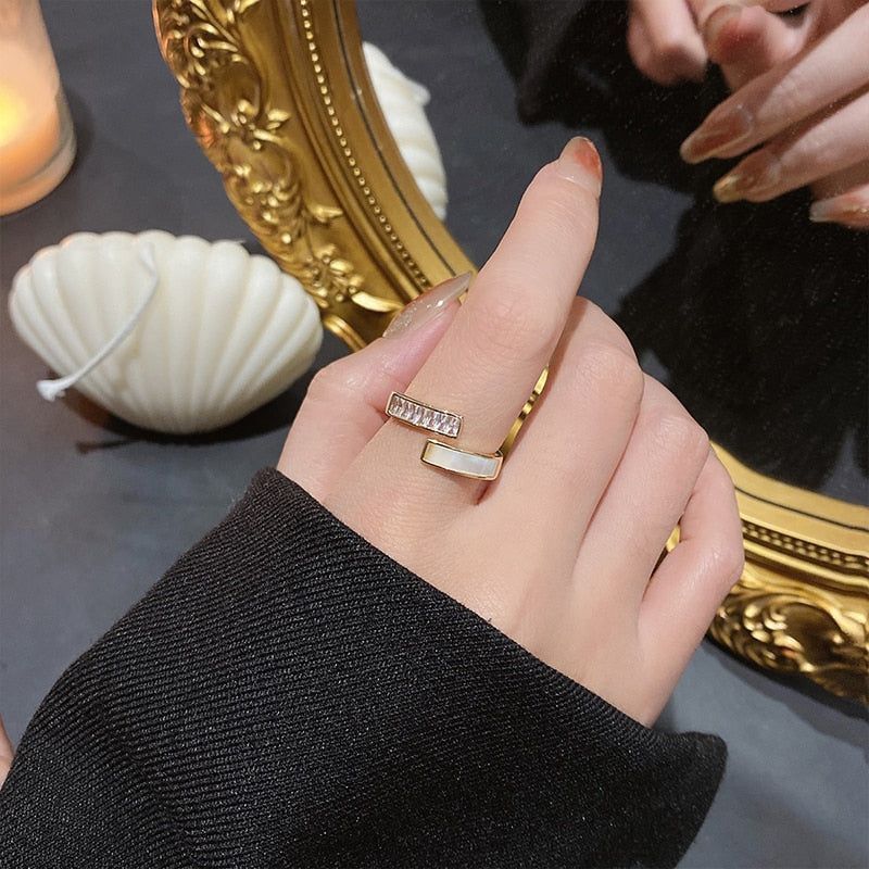 Amazon.com: YUNXI Gold Simple Love Bands Ring Hollow Heart Index Finger Ring  for Girls Women's Opening Adjustable Heart String Statement Ring (Gold):  Clothing, Shoes & Jewelry