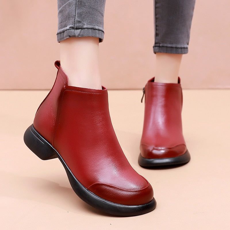 GCSWE2302 Leather Flat Heel Ankle Boot, Women&