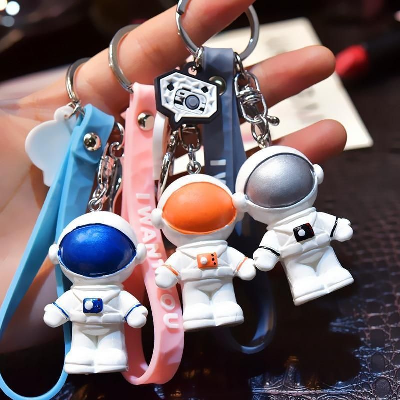 Three-dimensional astronaut key chain Car space robot metal key chain bag pendant small gift Keyring Dropshipping K2311 - Touchy Style .