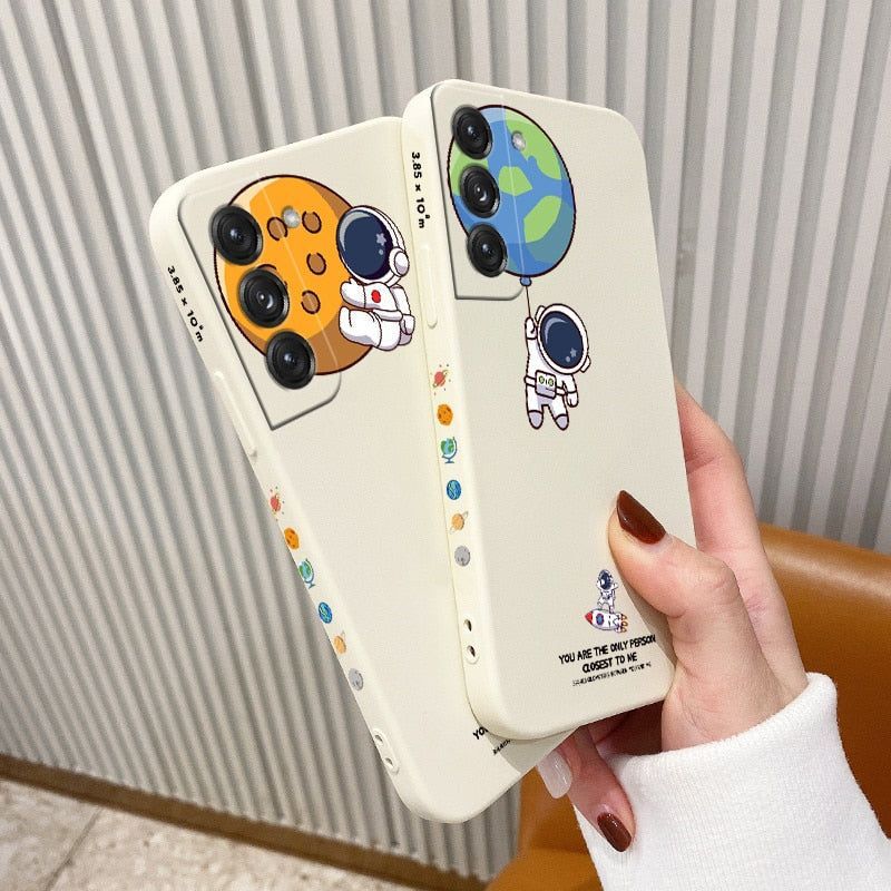White Astronaut Cute Phone Case For Galaxy S22 S21 S20 FE S10 Note 20 10 Ultra Plus A72 A52 A32 A71 A51 A31 A21S - Touchy Style .